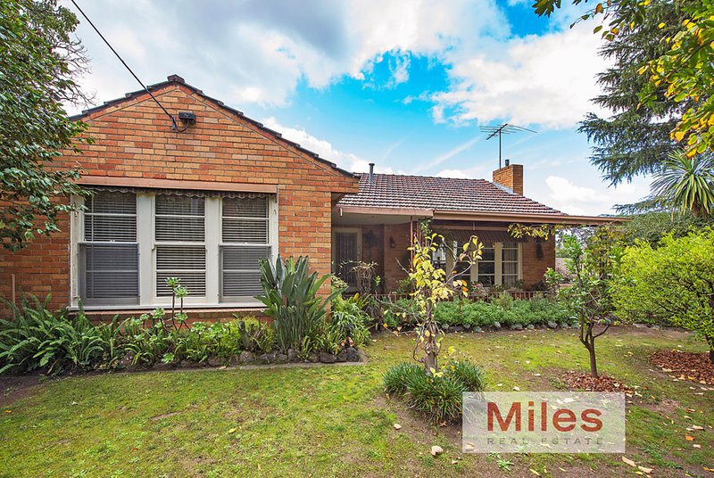 14 Invermay Grove, Rosanna 3 bed, 1 bath House for Sale