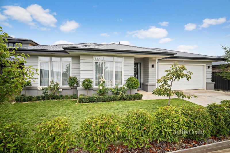 14 Mcnamee Boulevard, Lucas, VIC 3350 House for Sale