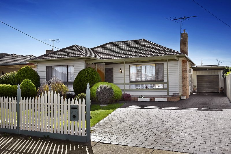 14 Mikado Street, Hadfield, VIC 3046 House for Sale