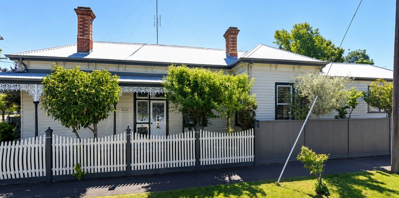 Photo: 1424 Sturt Street