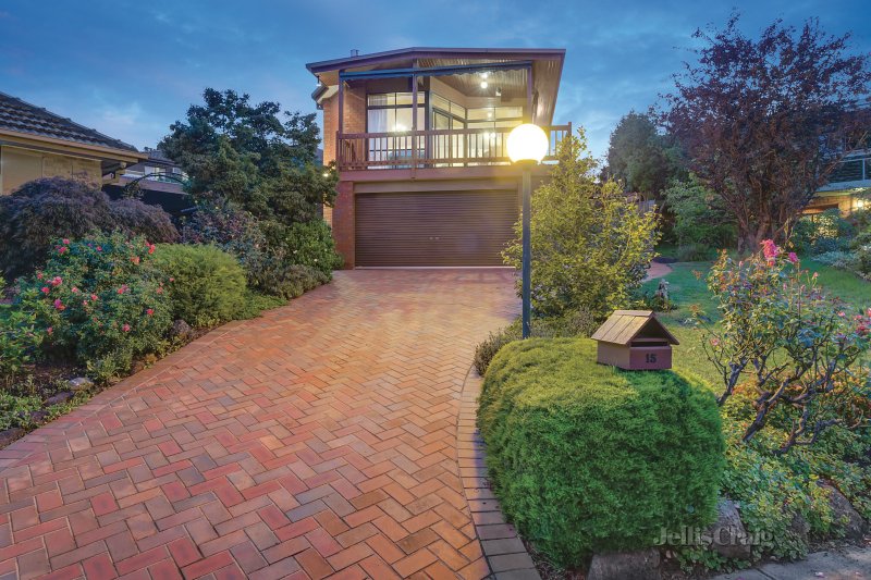 15 Winbrook Court