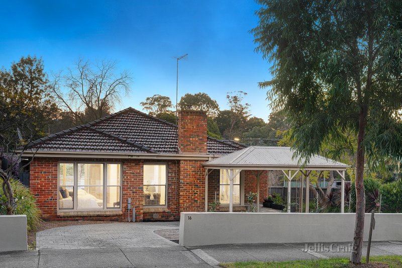 16 Pakenham Street, Blackburn, VIC 3130 House for Sale