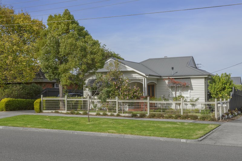 1/63 Strathallan Road, Macleod, VIC 3085 House for Sale