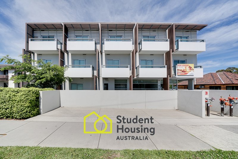 Student in Clayton Monash University Student in Clayton Monash University