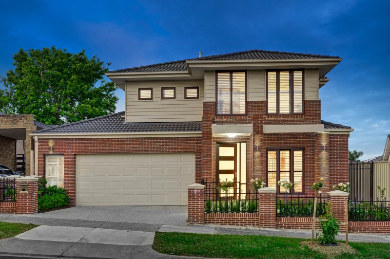 17B Doynton Parade, Mount Waverley, VIC 3149 Townhouse for Sale