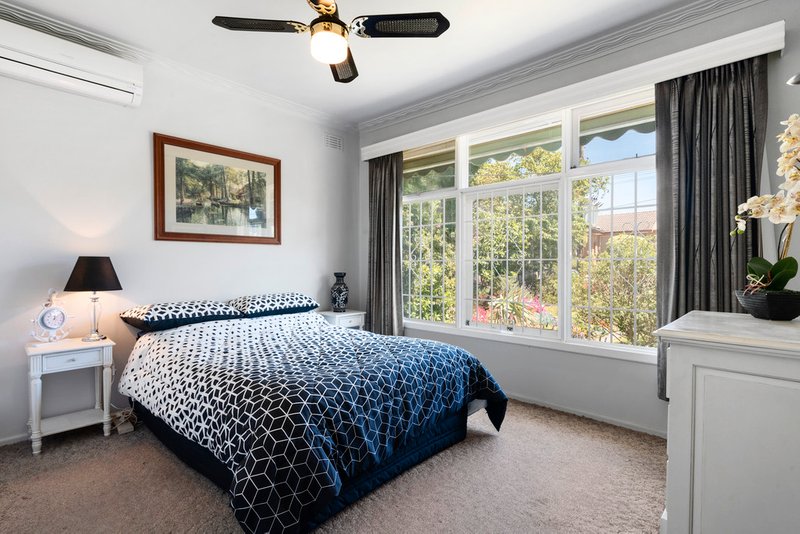 18 Amdura Road, Doncaster East