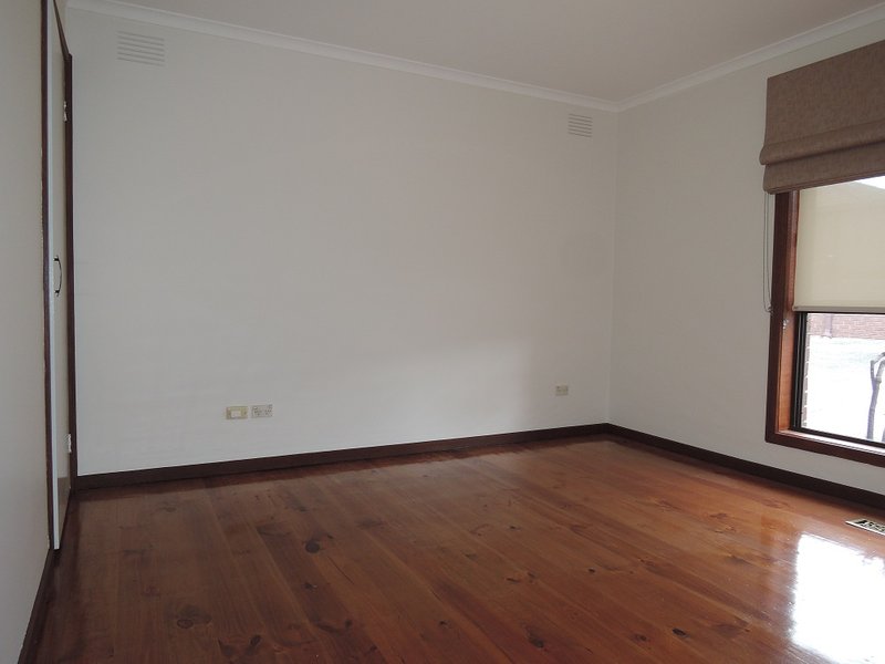 1/8 Padgham Court, Box Hill North