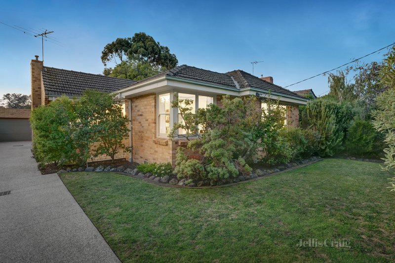 18 Thaxted Road, Murrumbeena, VIC 3163 House for Sale