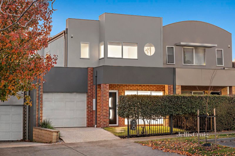 18 Vanderloo Road, Gowanbrae, VIC 3043 House for Sale