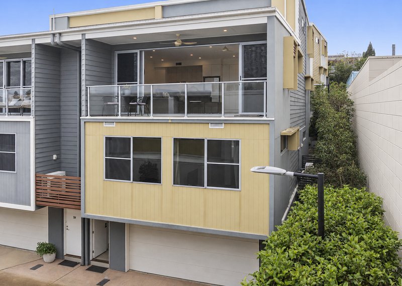 CARRARA property image