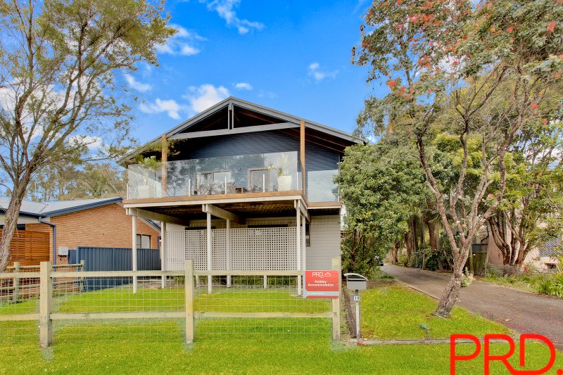 19 Bayside Avenue, NORTH HAVEN NSW 2443