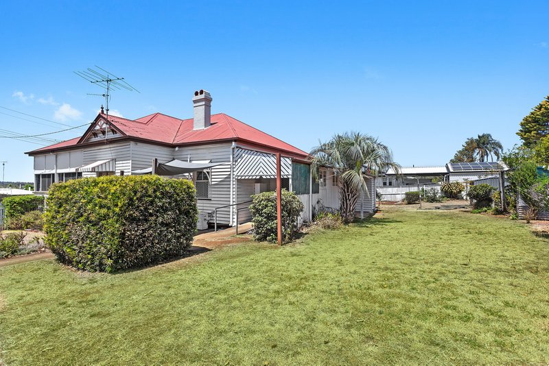 19 Helen Street NEWTOWN QLD 4350