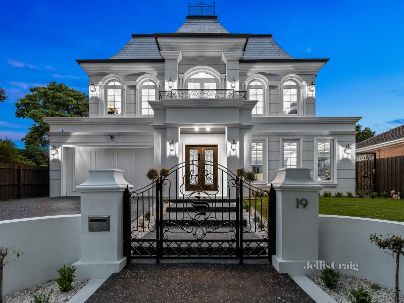 19 Leeds Road