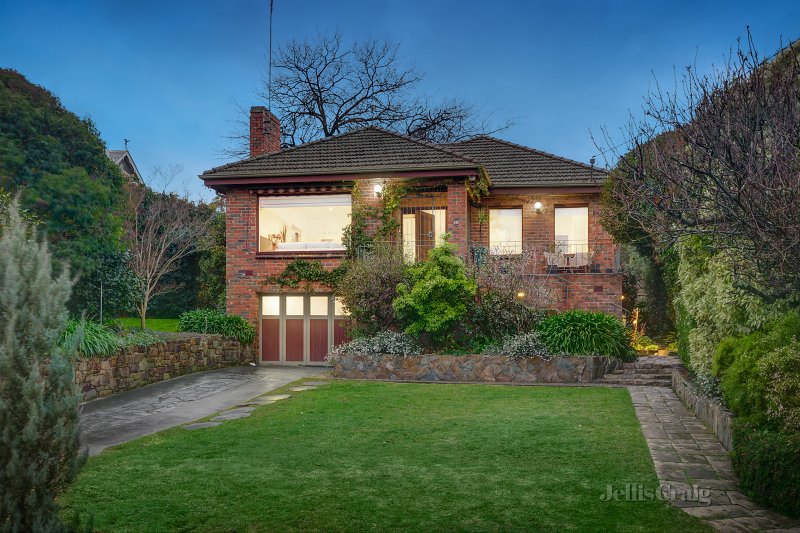 1A Montague Avenue