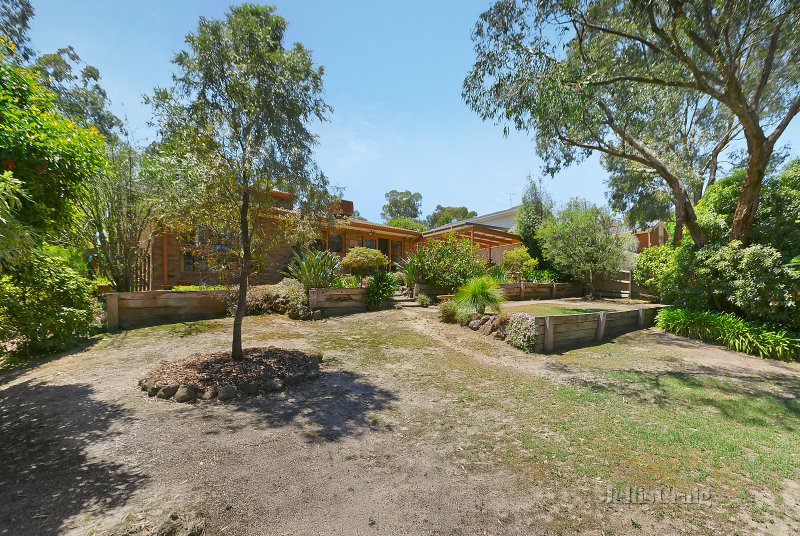 2 Kirwin Avenue, Eltham, VIC 3095 House for Sale