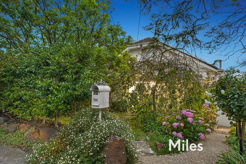 20 Studley Road, Ivanhoe 3 bed, 2 bath House for Sale