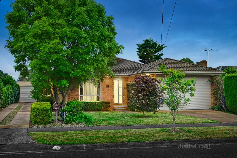 20 Swayfield Road, Mount Waverley, VIC 3149 House for Sale