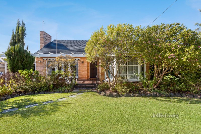 200 Lawrence Road, Mount Waverley, VIC 3149 House for Sale