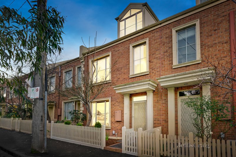 201 Roseneath Street, Clifton Hill, VIC 3068 Townhouse for Sale