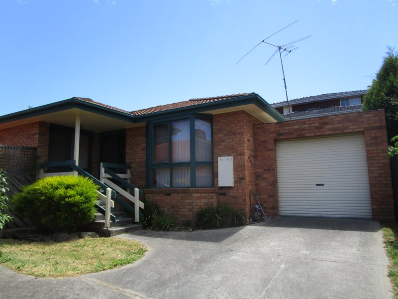 2/100 Whalley Drive Wheelers Hill - Image 1