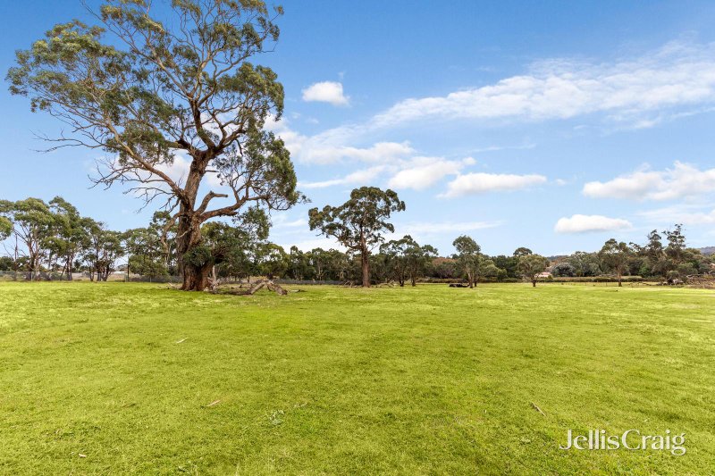 2/12 Trio Place, VIC 3444 Land for Sale