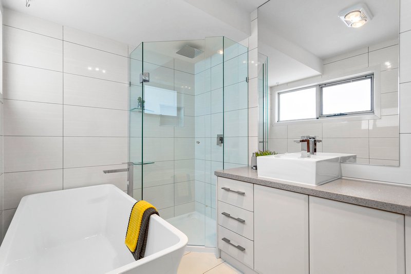 2/18 Hiddleston Avenue, Box Hill South