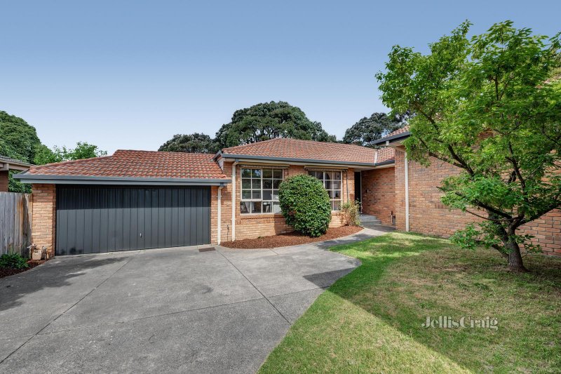 2/268 Gallaghers Road, Glen Waverley, VIC 3150 House for Sale