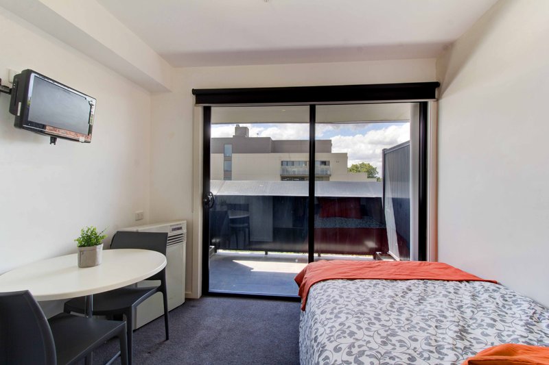 228/484 Elgar Road, Box Hill