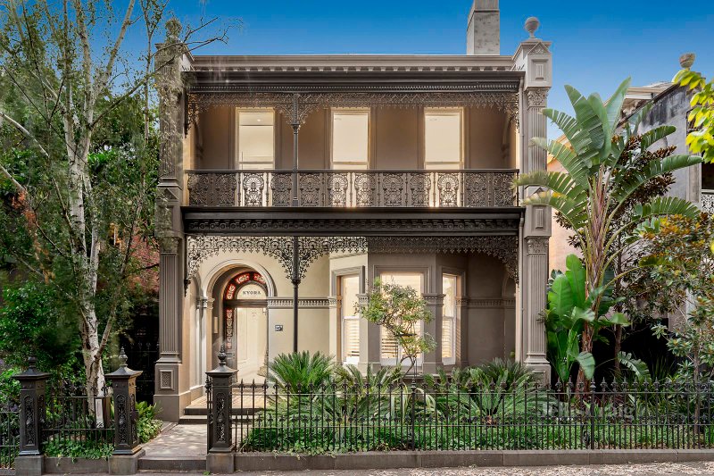 23 Howe Crescent