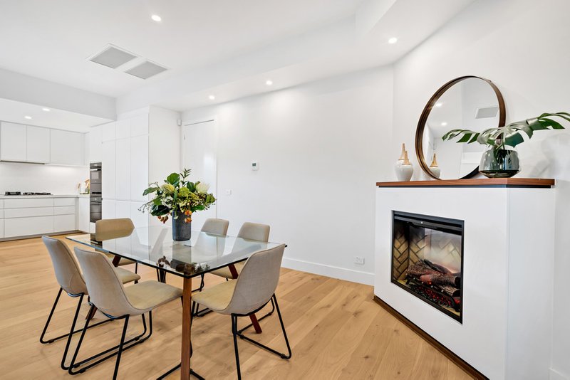 2/367 Balwyn Road, Balwyn North