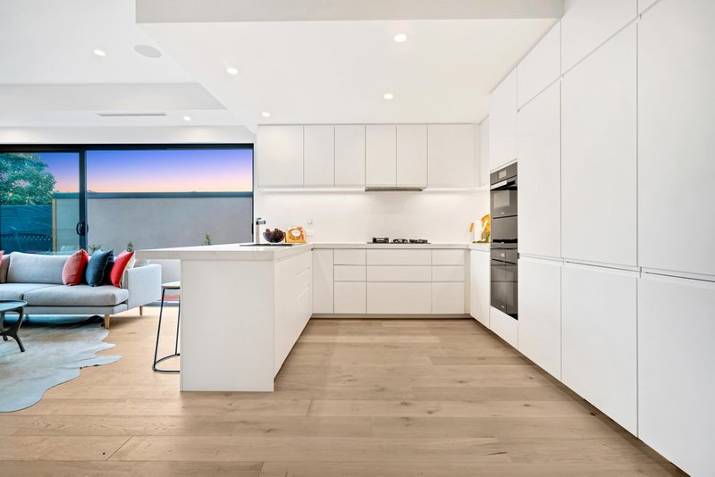 2/367 Balwyn Road, Balwyn North