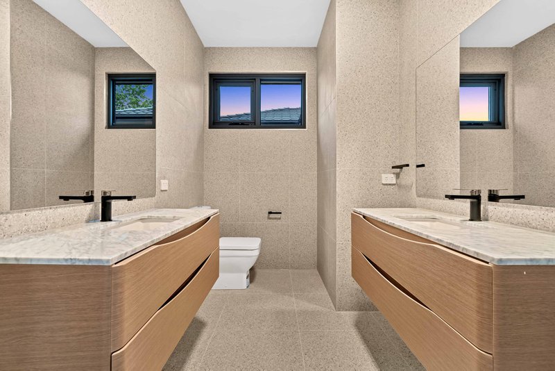 2/367 Balwyn Road, Balwyn North