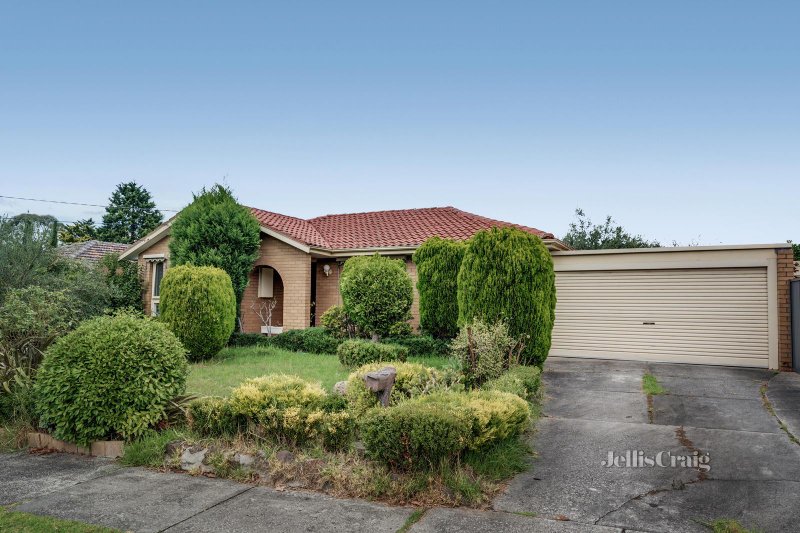 24 Galahad Crescent, Glen Waverley, VIC 3150 House for Sale