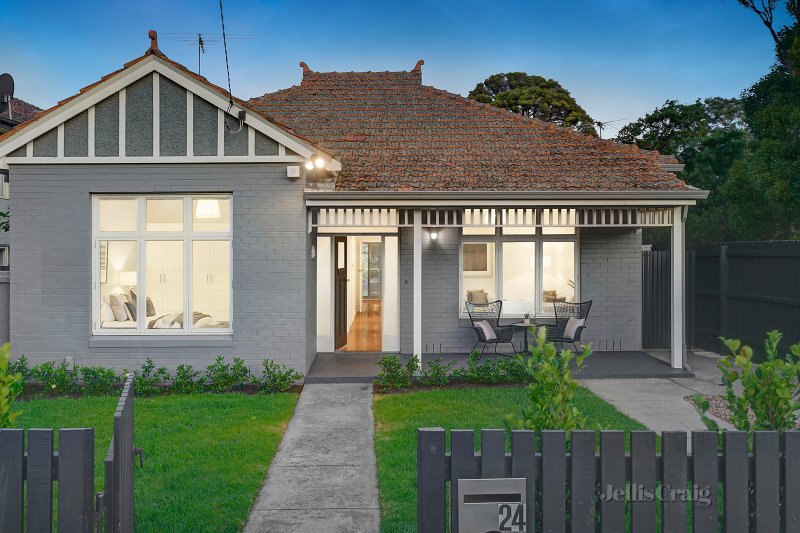 24 McArthur Street