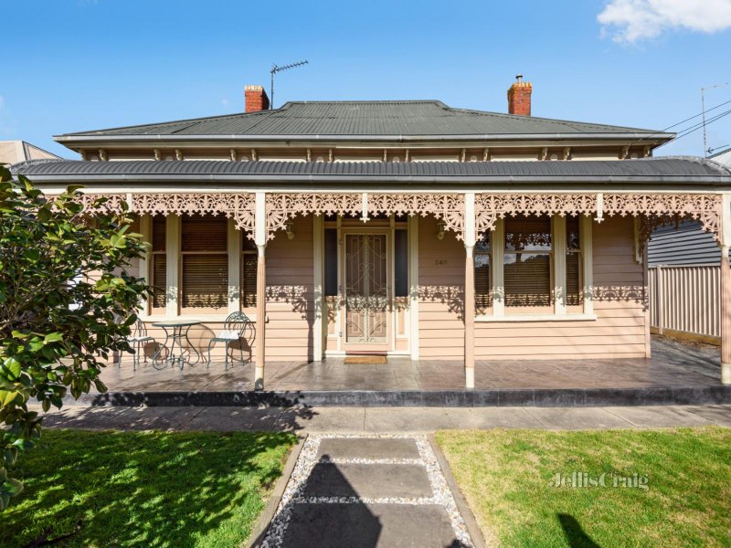 246 Humffray Street