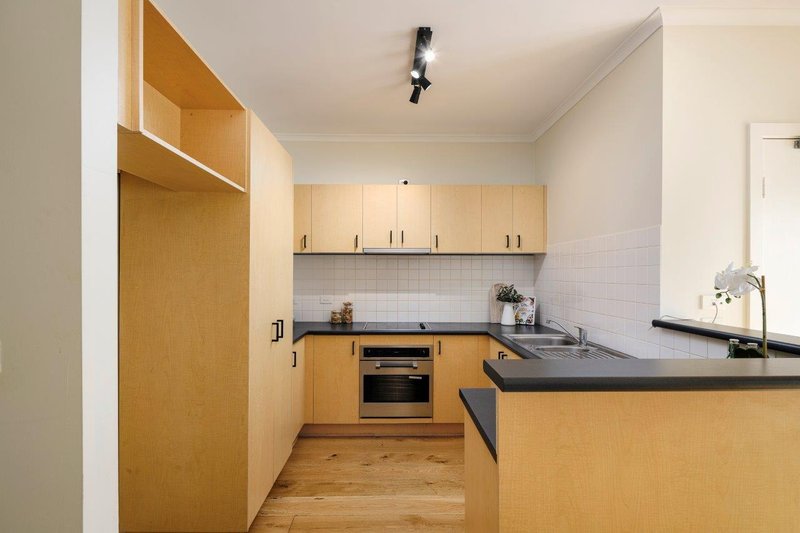 24/8-32 Howlett Street, Kensington, VIC, 3031