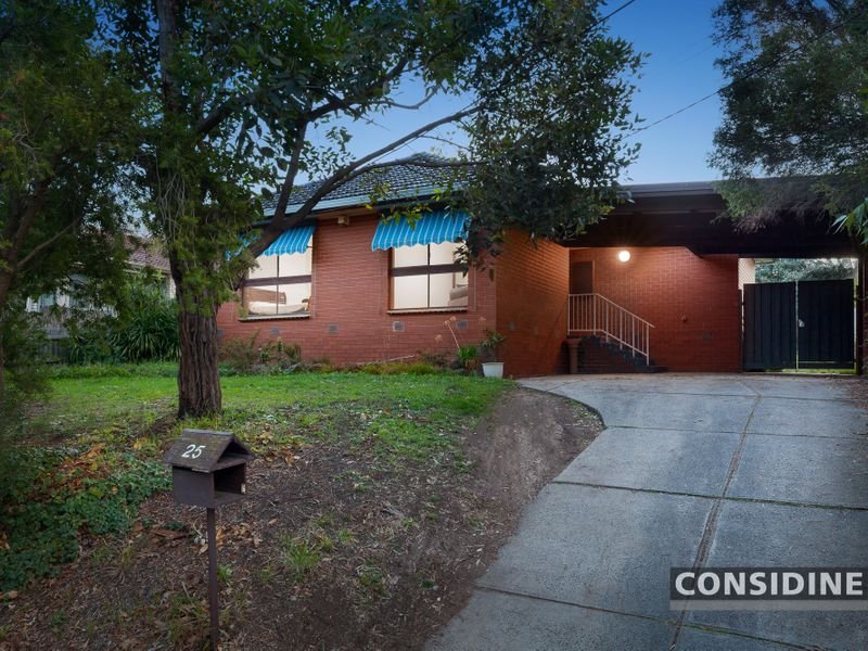 25 Lockheed Street, Strathmore Heights, VIC 3041 House for Sale