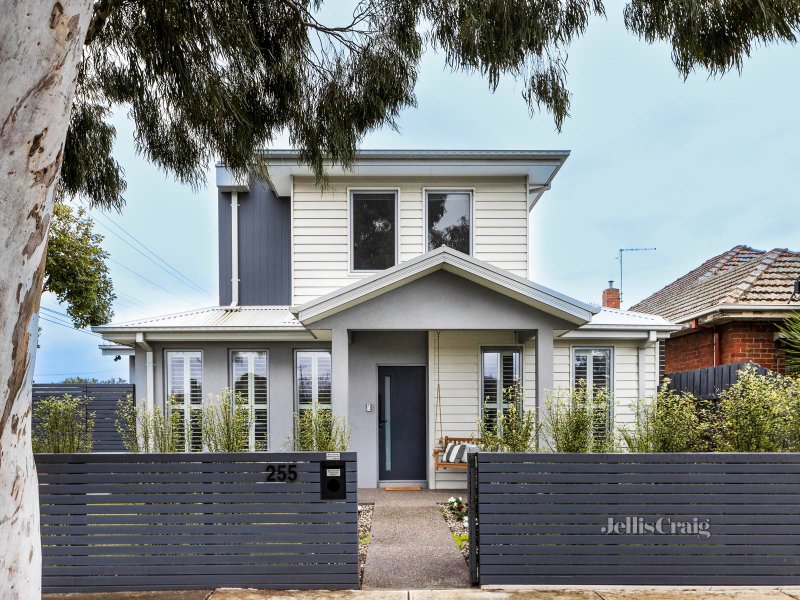 255 Darebin Road, Thornbury, VIC 3071 Townhouse for Sale