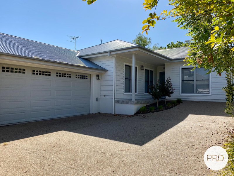 EAST ALBURY property image