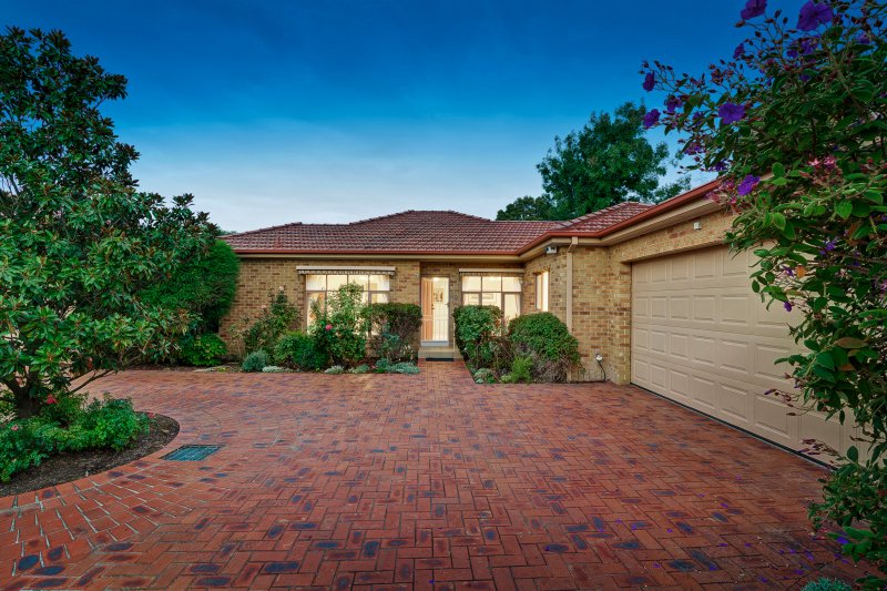 2/68 Amber Grove, Mount Waverley, VIC 3149 Unit for Sale