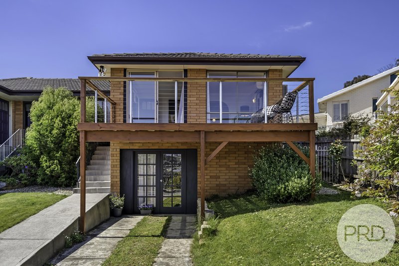 6 Flowerpot Crescent BLACKMANS BAY TAS 7052