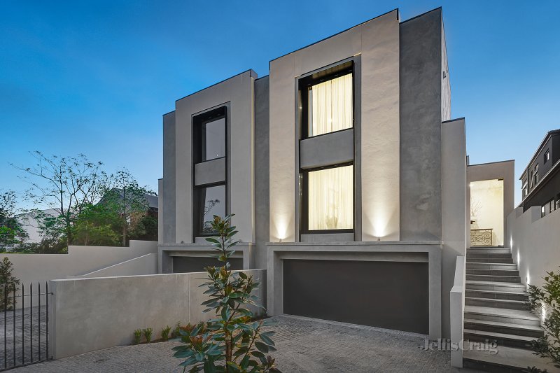 26 Milton Parade