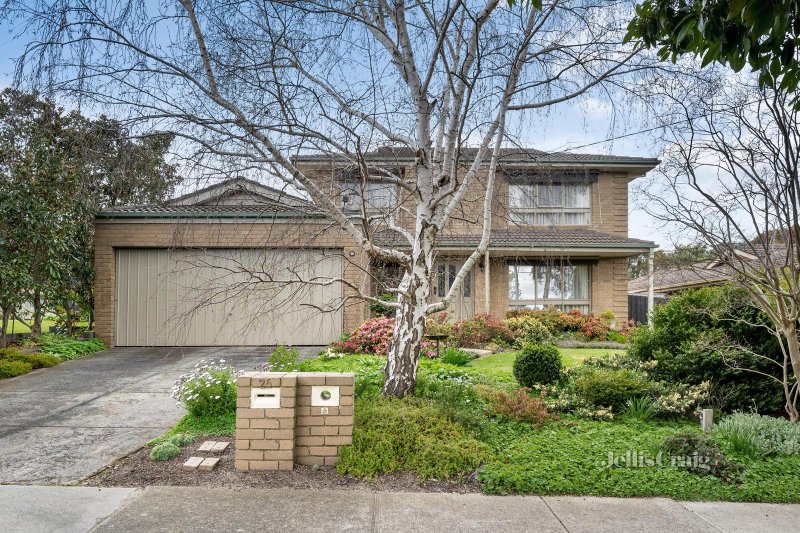 26 Watsons Road, Glen Waverley, VIC 3150 House for Sale