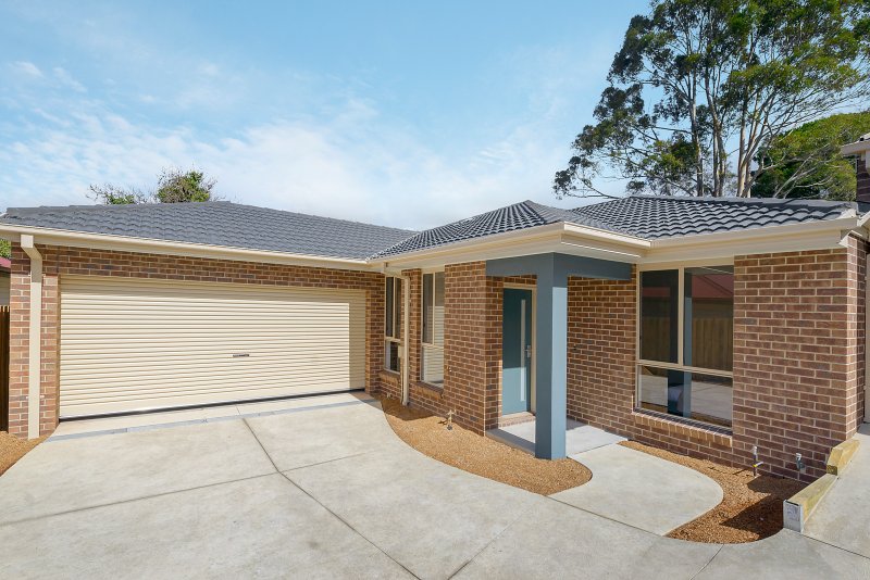 2/64 Eastfield Road, Croydon South, VIC 3136 Townhouse for Sale