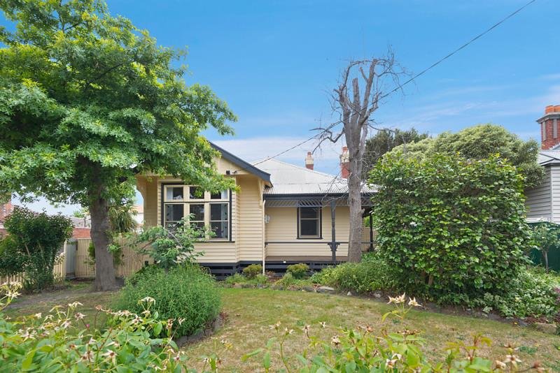 27 Ford Street, Ivanhoe 4 bed, 2 bath House for Lease