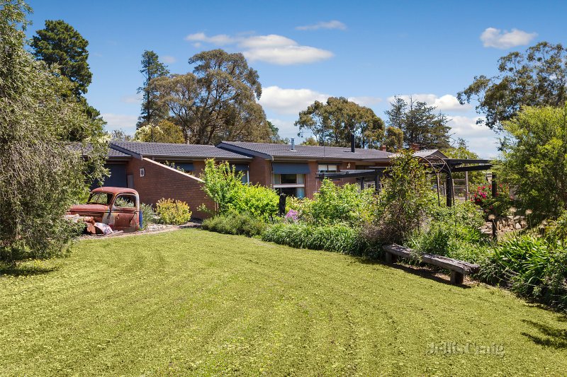 27 Wright Street, Elphinstone, VIC 3448 House for Sale