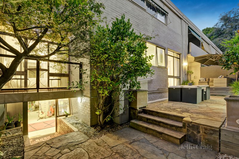 2/71 Lansell Road, Toorak, VIC 3142 Apartment for Sale