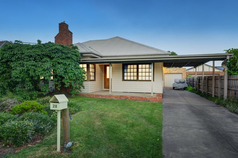 28 Swayfield Road, Mount Waverley, VIC 3149 House for Sale