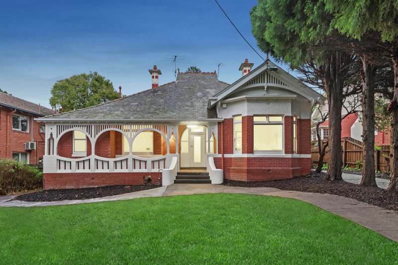 299 Upper Heidelberg Road, Ivanhoe 5 bed, 2 bath House for Sale