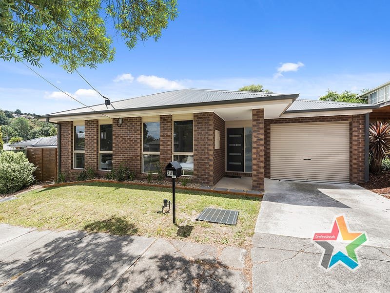 2A Mark Street, Mooroolbark, VIC 3138 House for Sale